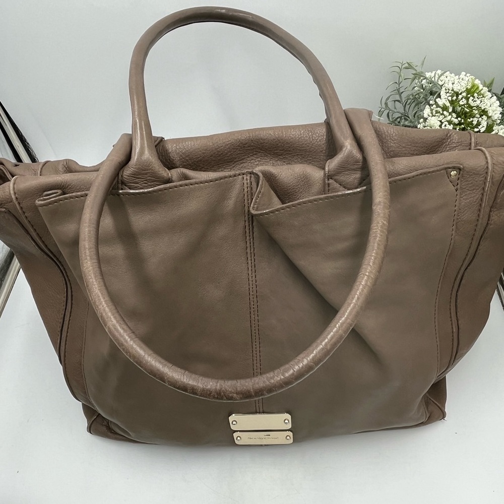 See By Chloe Seabike Loe “Nellie” Beige Tan Large‎ Leather Tote Shoulder Bag